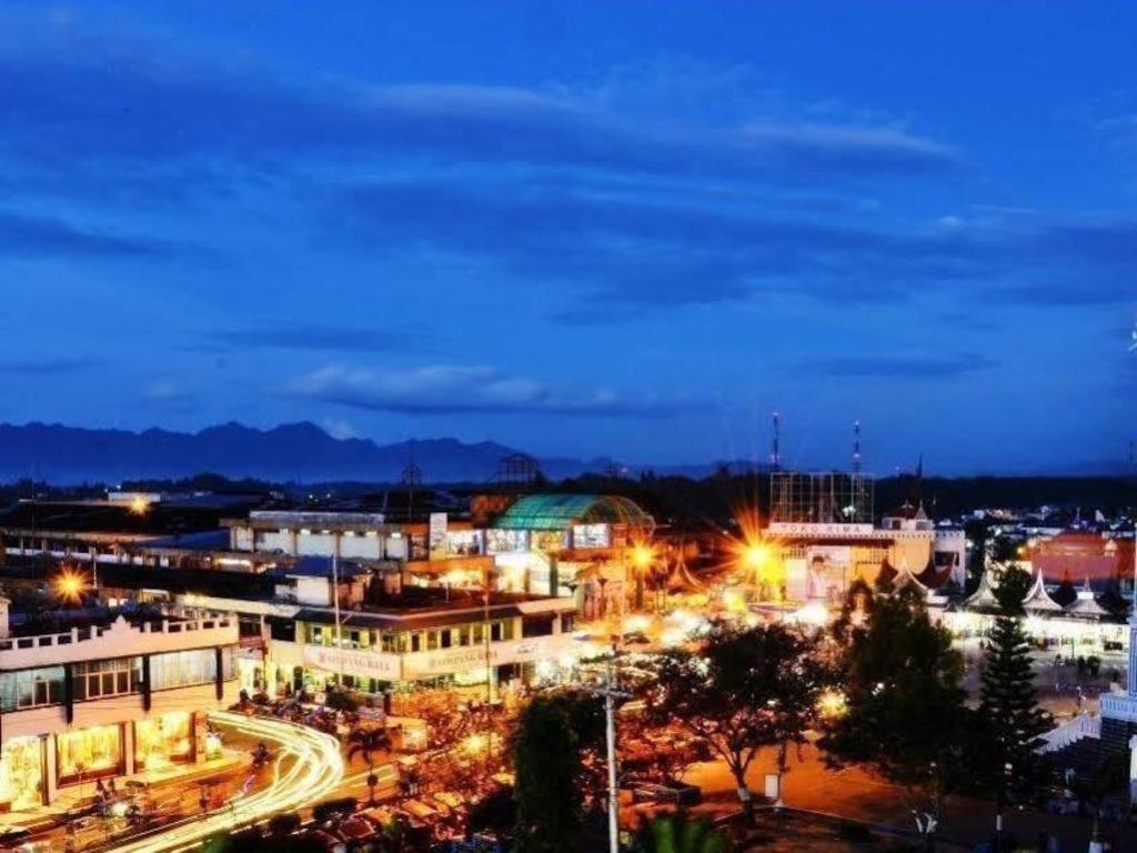 Hotel Benteng Bukittinggi Esterno foto